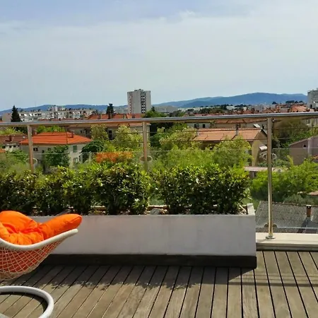 Zaralux Apartamento *