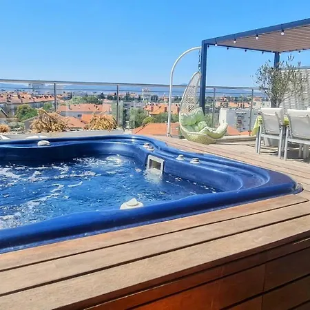 Zaralux Apartment